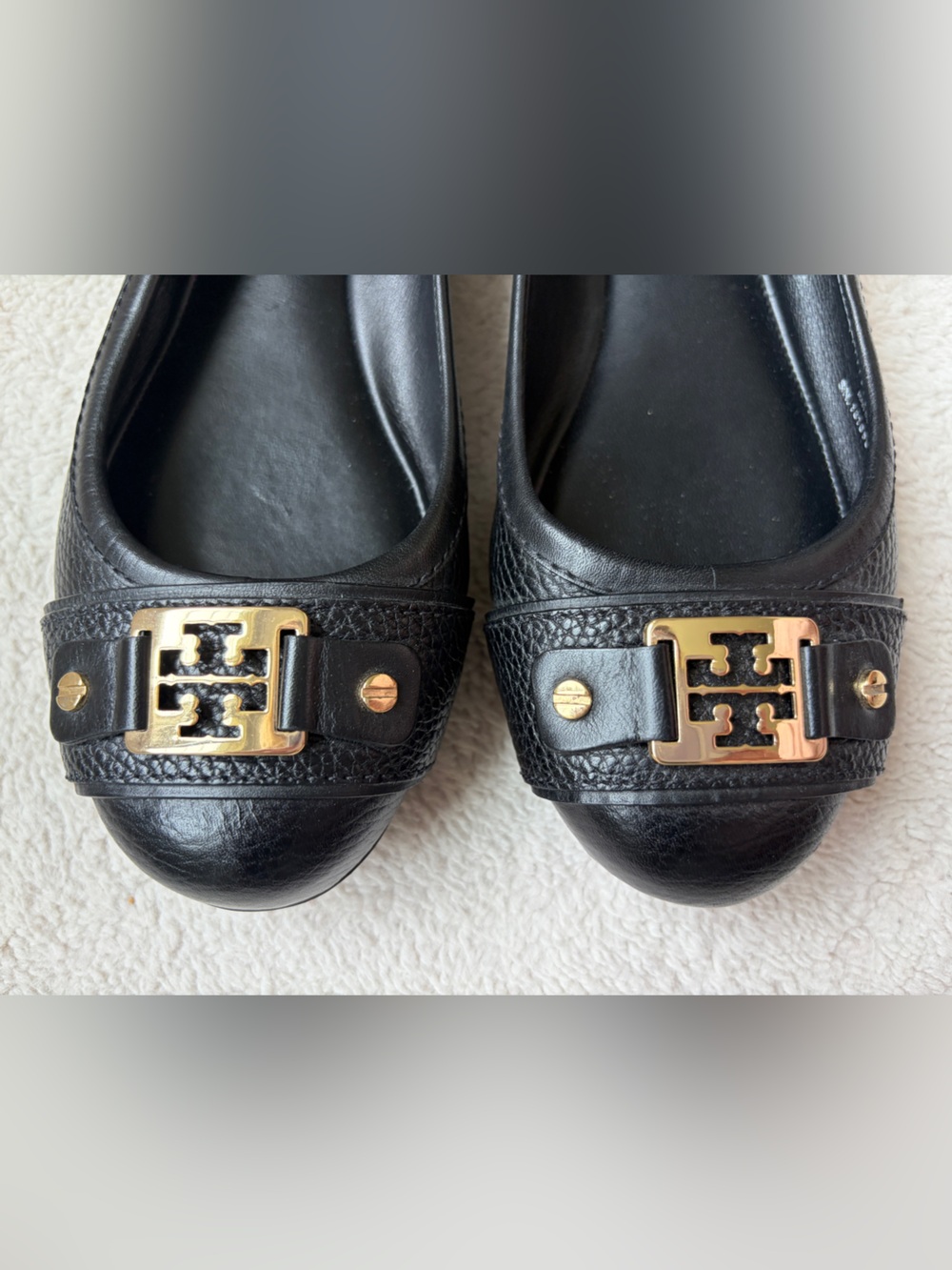 Tory Burch Black Leather Logo Flats with Gold Hardware Women Size 8 - Picture 2 of 9